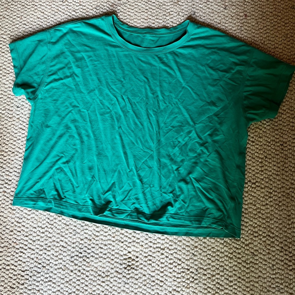 Green Lululemon Cates tee